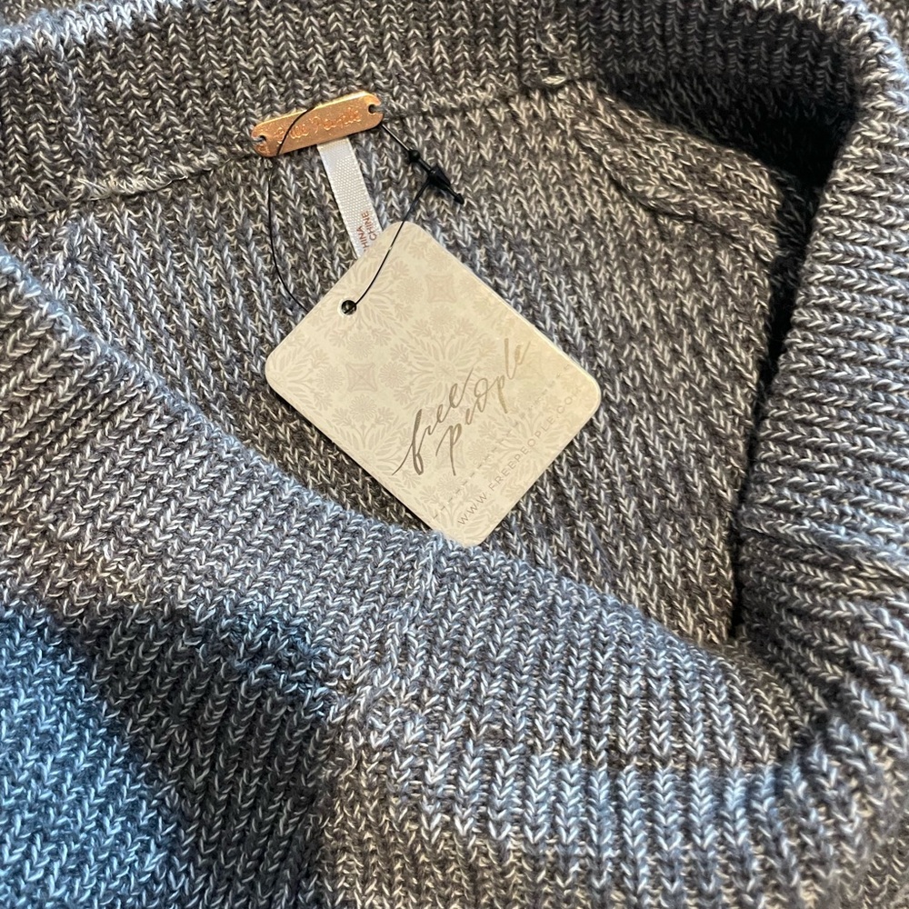 Free People Heathered Gray Crew Neck Sweater - Picture 5 of 5